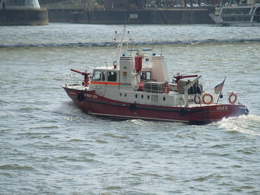 Uebungsfahrt Loeschboot und Ursula P59.JPG